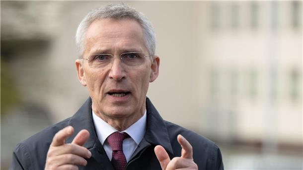Stoltenberg: Militärausgaben wie im Kalten Krieg schaffen Jens Stoltenberg rechnet nicht mit einem schnellen Ende der Kämpfe in der Ukraine.