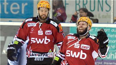 Jeremy Welsh und Jack Combs waren gemeinsam mit Rob Bordson das überragende Trio bei der DEL-Premierensaison der Pinguins und sammelten 124 Scorerpunkte.
