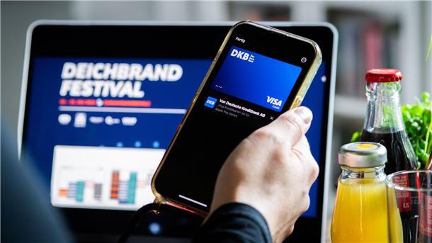 Deichbrand 2023 ohne Bargeld: So seid ihr perfekt auf das Festival vorbereitet Handy