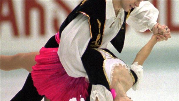 Eiskunstläufer unter Absturzopfern: „Schreckliche Tragödie“ Jewgenija Schischkowa und Wadim Naumow sind unter den Opfern des Absturzes.