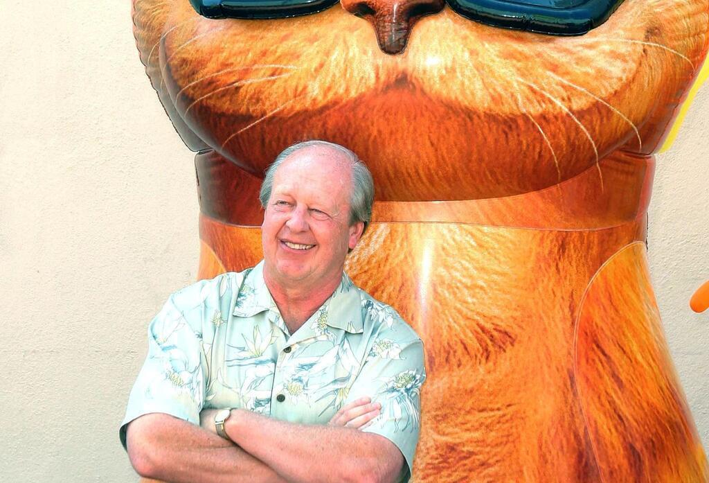 Jim Davis erfand den gefräßigen und faulen Kater Garfield. (Archivbild)