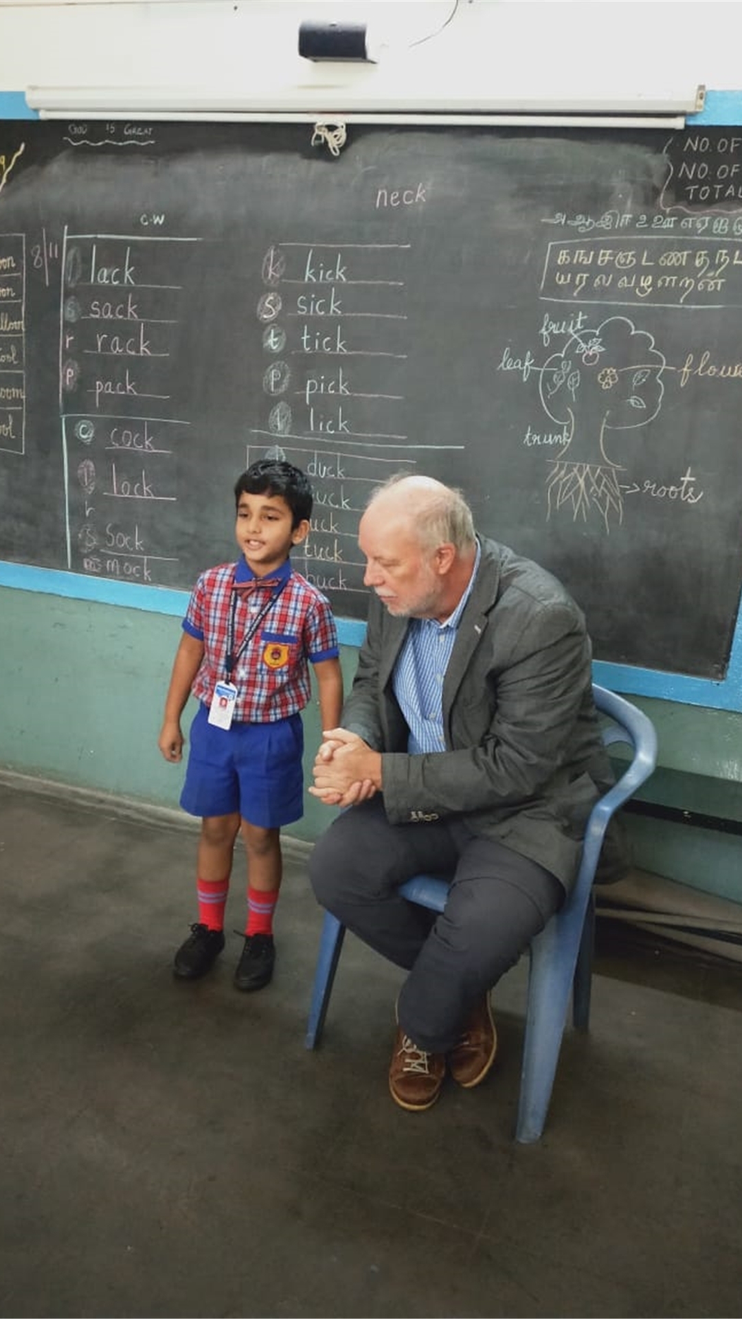 Ein Kind und ein Mann