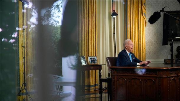 Joe Biden im Oval Office des Weißen Hauses.
