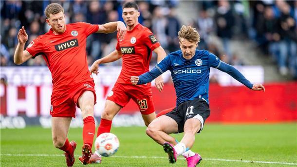 Bielefeld überrascht mit Heimerfolg gegen Elversberg Joel Grodowski (r) erzielte den Führungstreffer für Armninia Bielefeld.