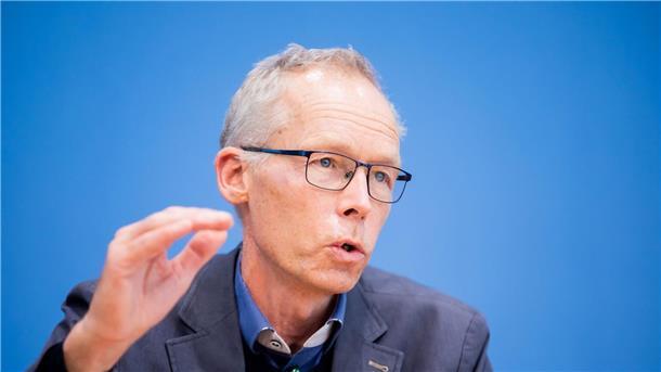 Menschheit lebt jenseits der Grenzen des Erdsystems Johan Rockström vom Potsdam-Institut für Klimafolgenforschung hat mit anderen Forschenden eine Studie veröffentlicht, zum Einfluss des Menschen auf die Erde.