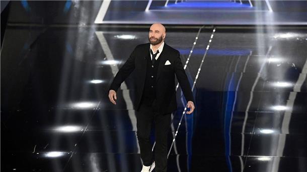 „Saturday Night Fever“ - John Travolta wird 70 John Travolta beim Sanremo Musikfestival, wo er mit einem Ententanz auffiel.
