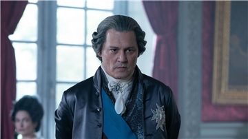 Johnny Depp als Louis XV. in einer Szene des Films „Jeanne du Barry - Die Favoritin des Königs“.