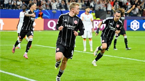 Perfektes Königsklassen-Debüt: Burkardt auf Völlers Spuren Jonathan Burkardt hat seine ersten Tore für Eintracht Frankfurt erzielt.