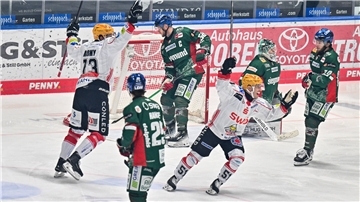 Dezimierte Pinguins zähmen das Team der Stunde in der DEL Jubel bei den Fischtown Pinguins: Die Bremerhavener setzten sich am Dienstagabend trotz starker Verletzungssorgen bei den Augsburger Panthern durch.