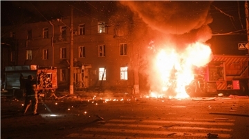 Jüngste russische Angriffe auf Charkiw haben schwere Zerstörungen angerichtet und unter anderem die Stromversorgung zum Erliegen gebracht.
