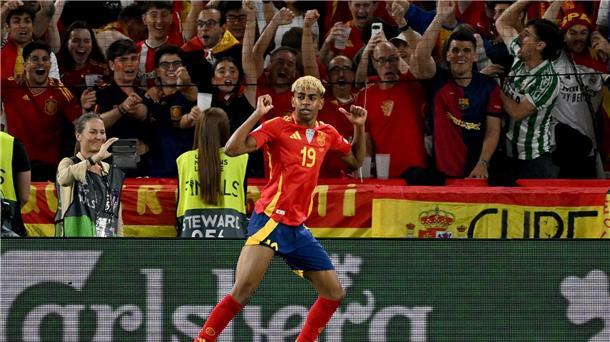 Yamal gegen Ronaldo: Generationen-Duell der Auserwählten Jüngster Doppeltorschütze in der Historie der spanischen Nationalelf: Lamine Yamal.