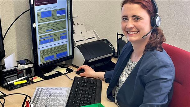 Julia Lax arbeitet als Sozialberaterin beim SoVD in Brake.