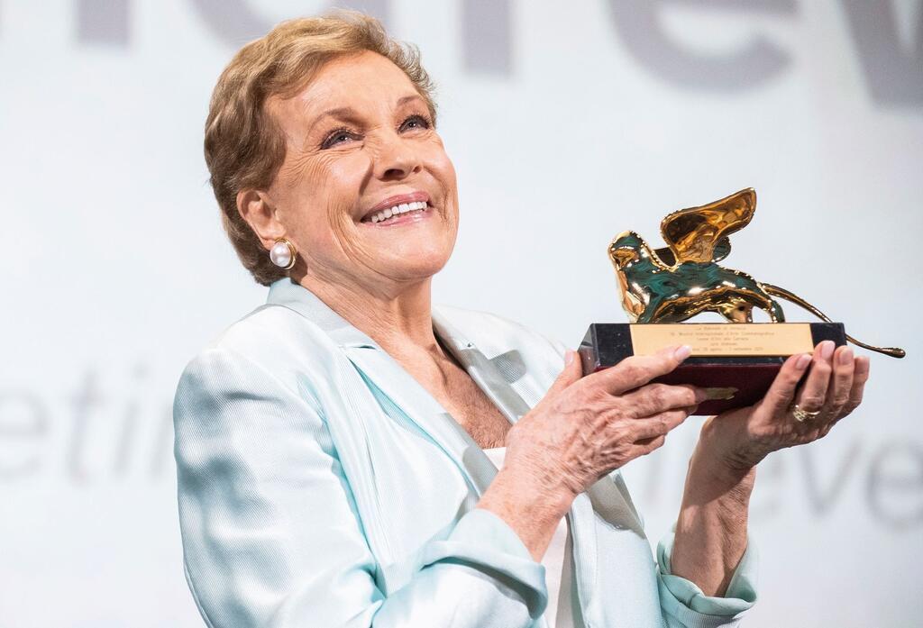 Weltweit ein Kultfilm - doch hierzulande fast unbekannt Julie Andrews - inzwischen 89 - wurde als Mary Poppins und mit dem Film-Musical „The Sound of Music“ weltbekannt. 2019 erhielt sie in Venedig bei den Filmfestspielen einen Ehrenpreis.