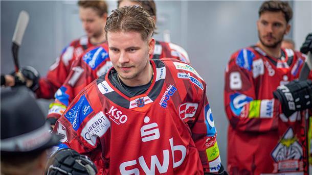 Justin Büsing absolviert in Crimmitschau eine gute erste Saison als Eishockey-Profi.