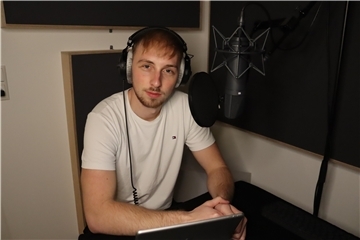 Justin Lange in seinem Aufnahmestudio.