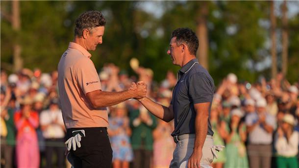 Tränen und Glückwünsche: McIlroy vollendet Golf-Grand-Slam Justin Rose (l.) zwang den Champion am Schlusstag in ein Stechen.