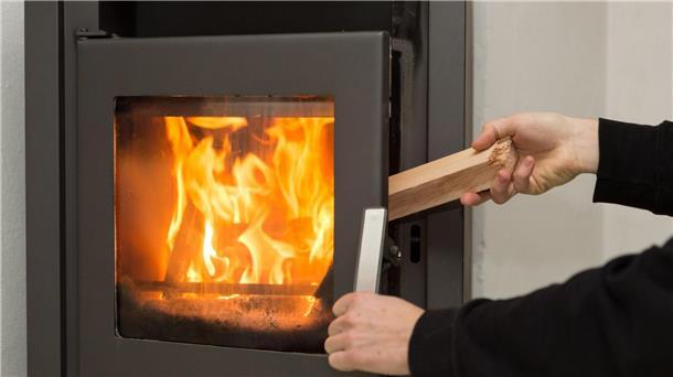 Run auf Kaminöfen und Pelletheizungen vorbei  Kaminöfen waren als Folge der Energiekrise im vergangenen Winter besonders gefragt.