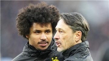 Karim Adeyemi (l) profitiert vom neuen Dortmunder Trainer Niko Kovac.