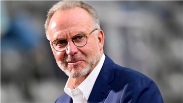 Karl-Heinz Rummenigge, Vorstandsvorsitzender der FC Bayern München AG hat mit seinen Äußerungen viel Kritik hervorgerufen.