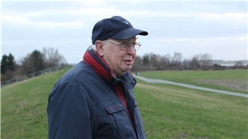 Karl-Heinz Vollers hat die Sturmflut im Februar 1962 auf dem Rechtenflether Deich miterlebt.