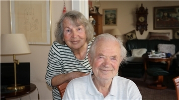 Karla und Elmar Düthorn sind 60 Jahre verheiratet und feiern Diamantene Hochzeit.