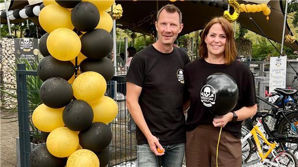 Das Foto zeigt Kay und Dunja Stöcker. 