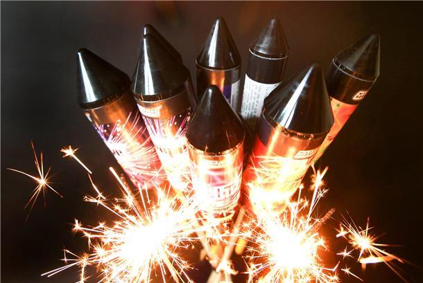 Keine Böller an Silvester? Das sagen Bürgermeister in der Samtgemeinde Tarmstedt Kein Böllerverbot, aber Rücksicht und verantwortungsvolles Handeln - dafür sprechen sich sieben Bürgermeisterinnen und Bürgermeister in der Samtgemeinde Tarmstedt aus.