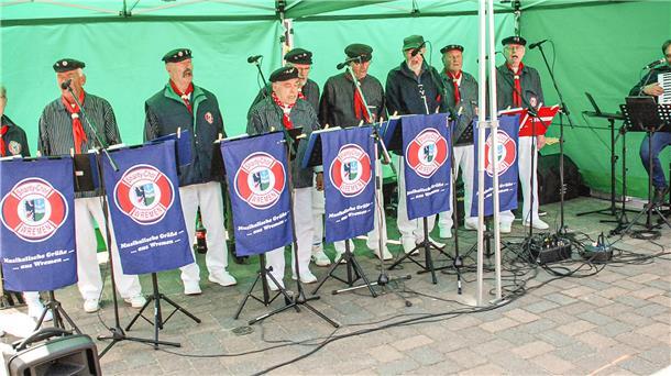 Kein Krabbentag ohne Musik: Der Shanty-Chor Wremenist natürlich auch mit dabei.