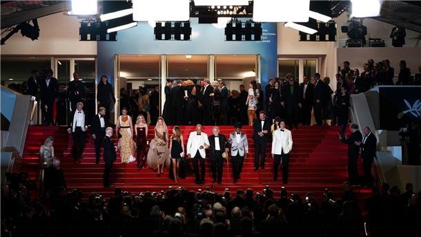 Keine Firma wollte den Film „Megalopolis“ von Francis Fort Coppola finanzieren. Nun hat das mit Spannung erwartete Mammutprojekt des Regisseurs Premiere in Cannes gefeiert.