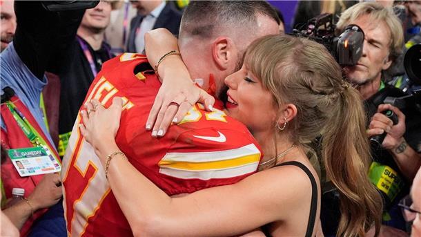 Kelce und Swift - die Verlobung der beiden Stars bringt der NFL anhaltende Aufmerksamkeit bei ungewohnten Zielgruppen.