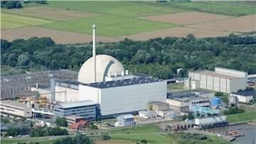 Eine Luftansicht des KKW Unterweser, das zurzeit zurückgebaut wird.