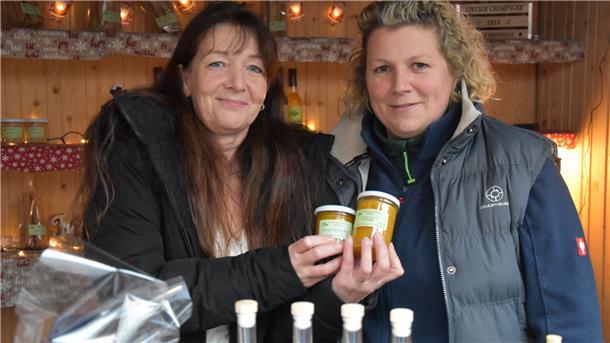 Das Foto zeigt Kerstin Reinke (links) und Jessika Wirbs. 