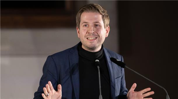 Kühnert: Bayern ist größtes „Reichsbürger-Biotop“ Kevin Kühnert prangert Bayerns Umgang mit der „Reichsbürger“-Szene an. (Archivbild)
