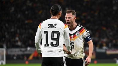 Kimmichs Energie überträgt sich auf die Mannschaft. 