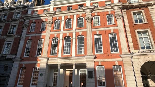 Vor 250 Jahren eröffnet das erste Grandhotel King Street 43 am Covent Garden. Vor 250 Jahren wurde in London ein „Grand Hotel“ eröffnet.