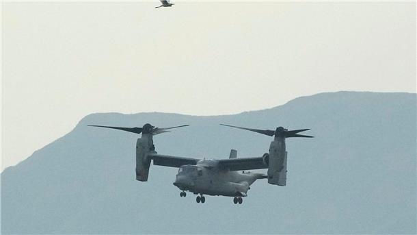 Kipprotor-Wandelflugzeug von Typ OV-22 Osprey des US-Militärs. Ein solches Flugzeug ist in Australien bei einer Übung abgestürzt.
