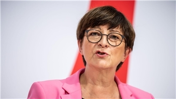 „Klar ist, wir werden weder beim Klimaschutz und seiner sozialgerechten Ausgestaltung noch beim Sozialstaat Einsparungen zulassen“, sagt SPD-Parteichefin Saskia Esken.