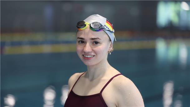 Stars, Goldanwärter und TV: Die Schwimm-WM in Singapur Klara Bleyer kann im Synchronschwimmen Historisches schaffen.