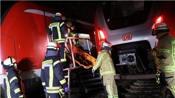 Knapp 150 Fahrgäste mussten evakuiert werden.