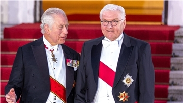 König Charles III. (l) und Bundespräsident Frank-Walter Steinmeier werden sich bei der Krönung wiedersehen.