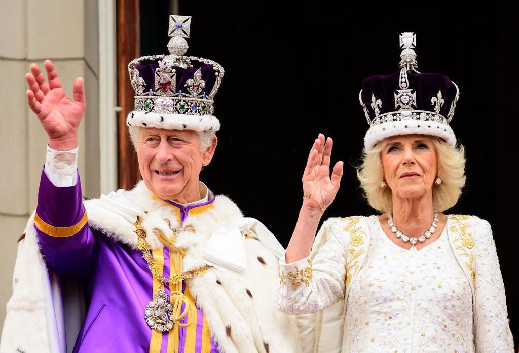 König Charles III. wird 75 Jahre alt König Charles III. und Königin Camilla nach ihrer Krönung in der Westminster Abbey.