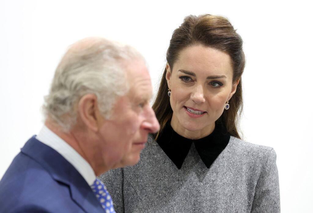 König Charles und Prinzessin Kate haben Krebs.