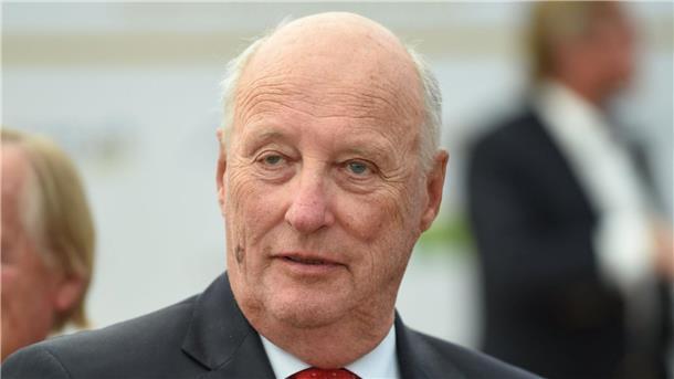 Fit fürs Fest: König Harald ist beim Nationalfeiertag dabei König Harald wird am norwegischen Nationalfeiertag dem Kinderumzug vom Balkon des Schlosses aus zuwinken.