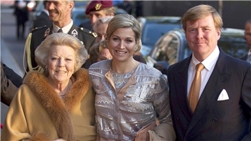 König Willem-Alexander, Königin Máxima und Prinzessin Beatrix - von der Steuer weiterhin befreit.