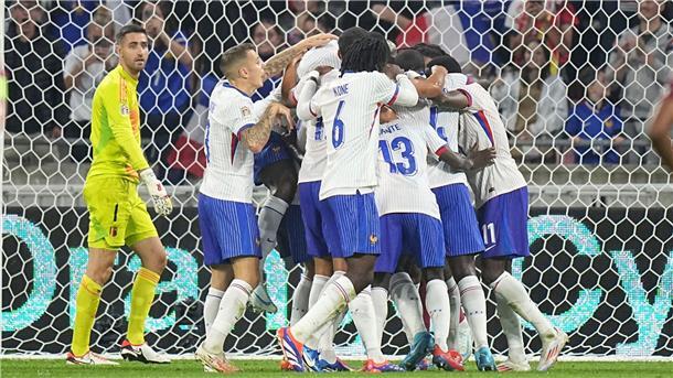 Kolo Muani (verdeckt) erzielte die Führung für Frankreich.