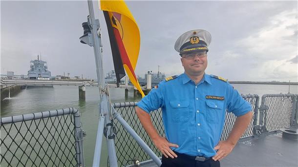 Sail-Auftakt auf der „Bayern“: Hier feiert der Bundespräsident heute Oktoberfest Fregattenkapitän Michael Klöfkorn-Dorscht auf der Fregatte Bayern am Marinestützpunkt Wilhelmshaven.
