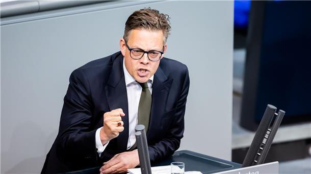 Von Notz pocht auf Information zu Pipeline-Explosionen Konstantin von Notz (Grüne) ist der Vorsitzende des Parlamentarischen Kontrollgremiums zu den Nord-Stream-Explosionen.