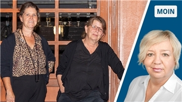 Kostümbildnerin Jenny und Regisseurin Johanna Schall, die „Sein oder Nichtsein“ am Stadttheater Bremerhaven auf die Bühne brachten.