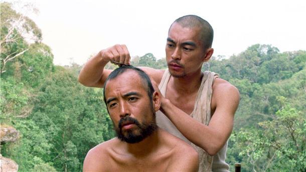 30 Jahre Weltkrieg: „Onoda: 10.000 Nächte im Dschungel“ Kozuka (Yuya Matsuura, li.) und Leutnant Onoda (Yuya Endo) in „Onoda : 10.000 Nächte im Dschungel“.