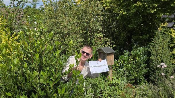 Kreativ und unterhaltsam: Dirk Schwerdts in seinem Element, den Wildkräutern.